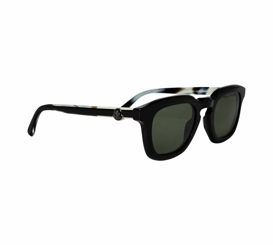 Moncler Logo Sunglasses In Black